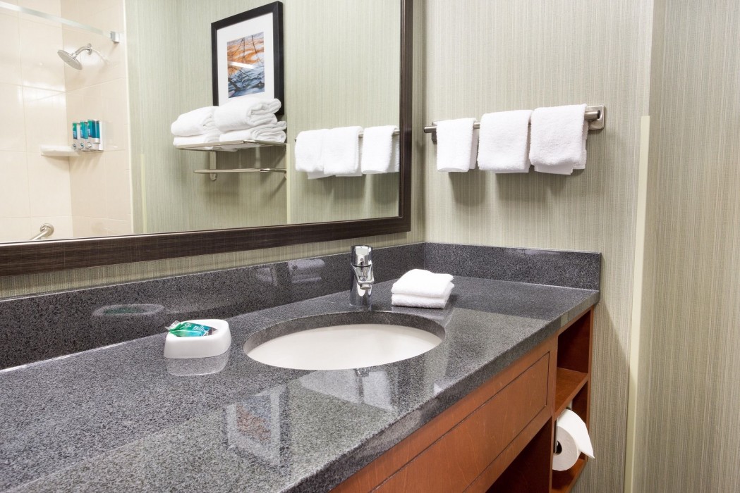 Drury Inn And Suites Grand Rapids 38/77