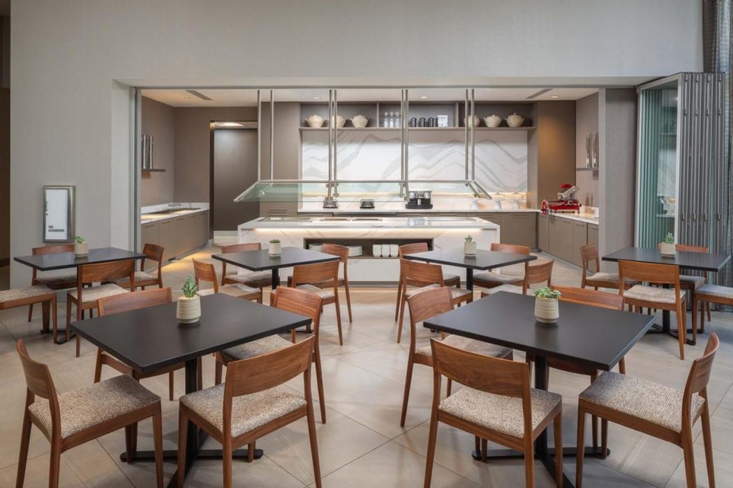 AC Hotel by Marriott Los Angeles South Bay 11/48
