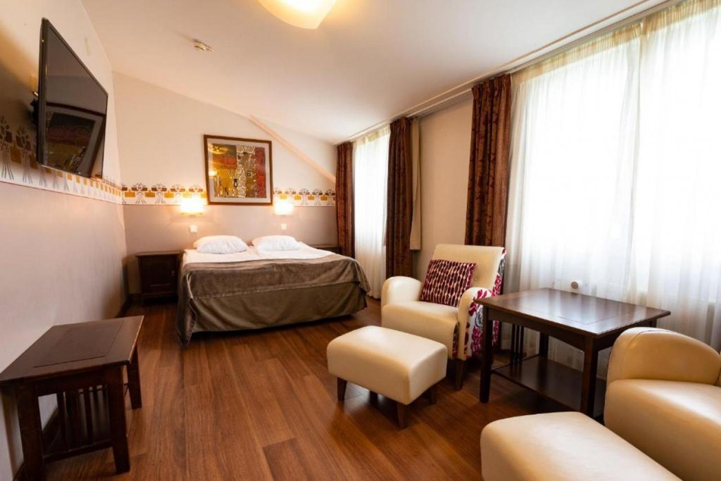 Arthur Hotel 23/65
