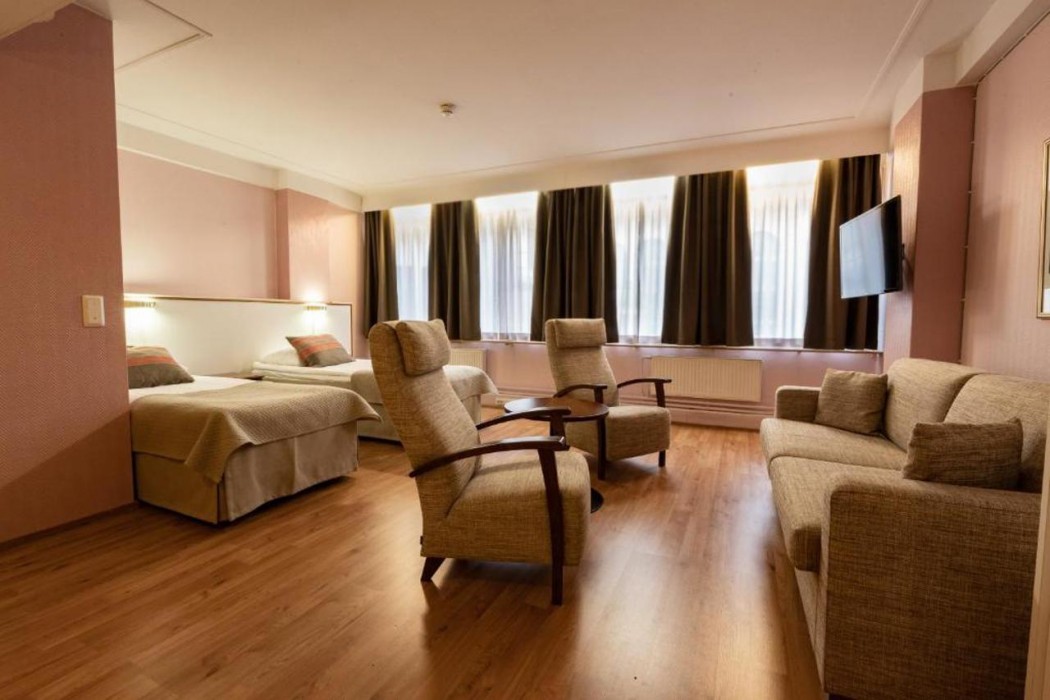 Arthur Hotel 17/65