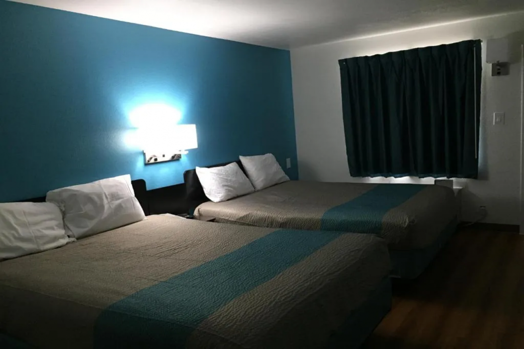 Motel6 Prairie Du Chien, WI 7/45