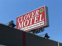Clover Motel 15/28