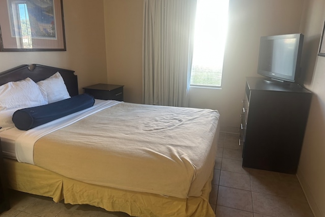 Guest Cottage & Suites 8/60