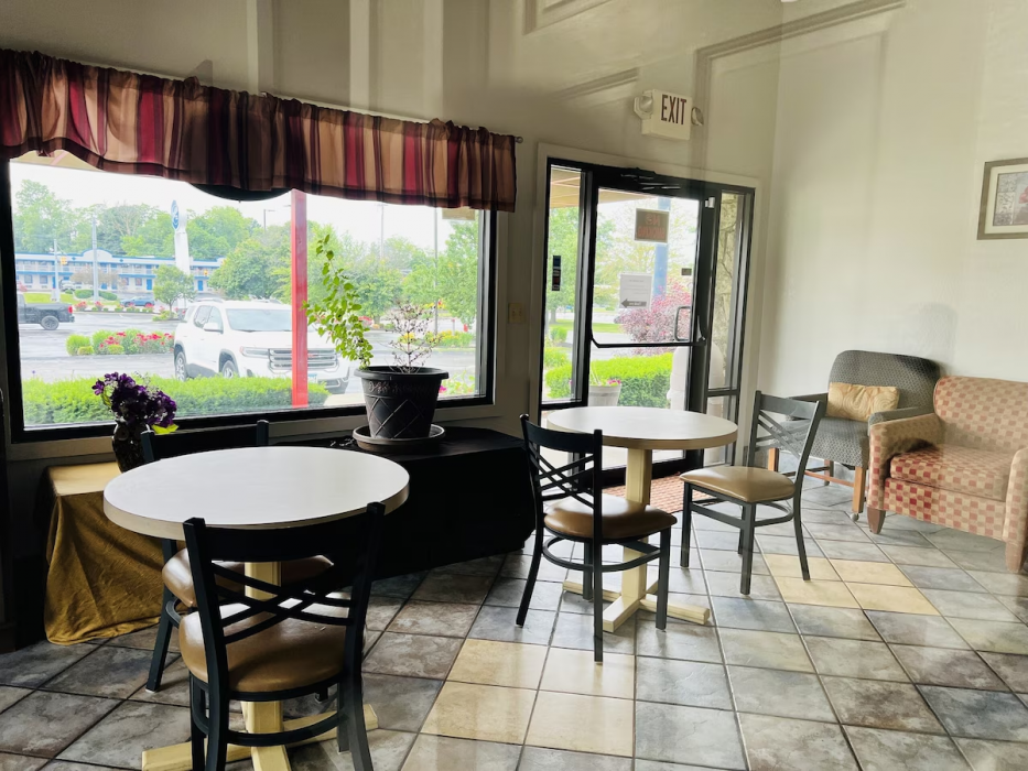Cozy Garden Inn By OYO Hwy 40 Richmond 16/26