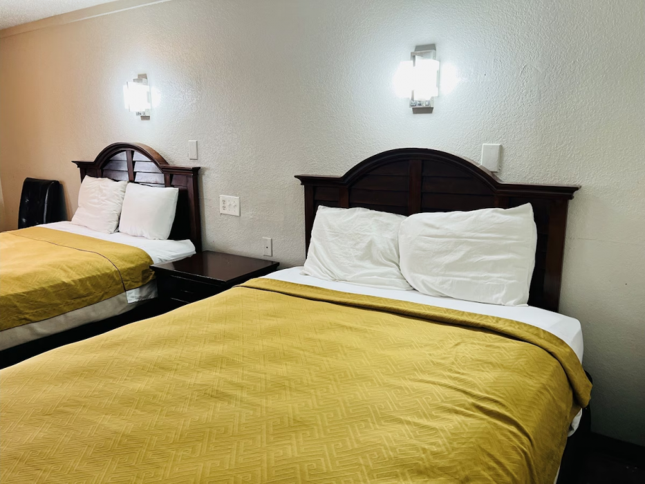Cozy Garden Inn By OYO Hwy 40 Richmond 12/26