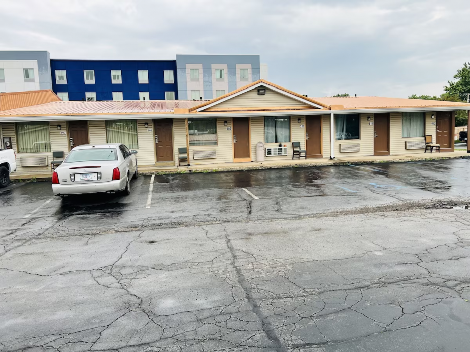 Cozy Garden Inn By OYO Hwy 40 Richmond 25/26