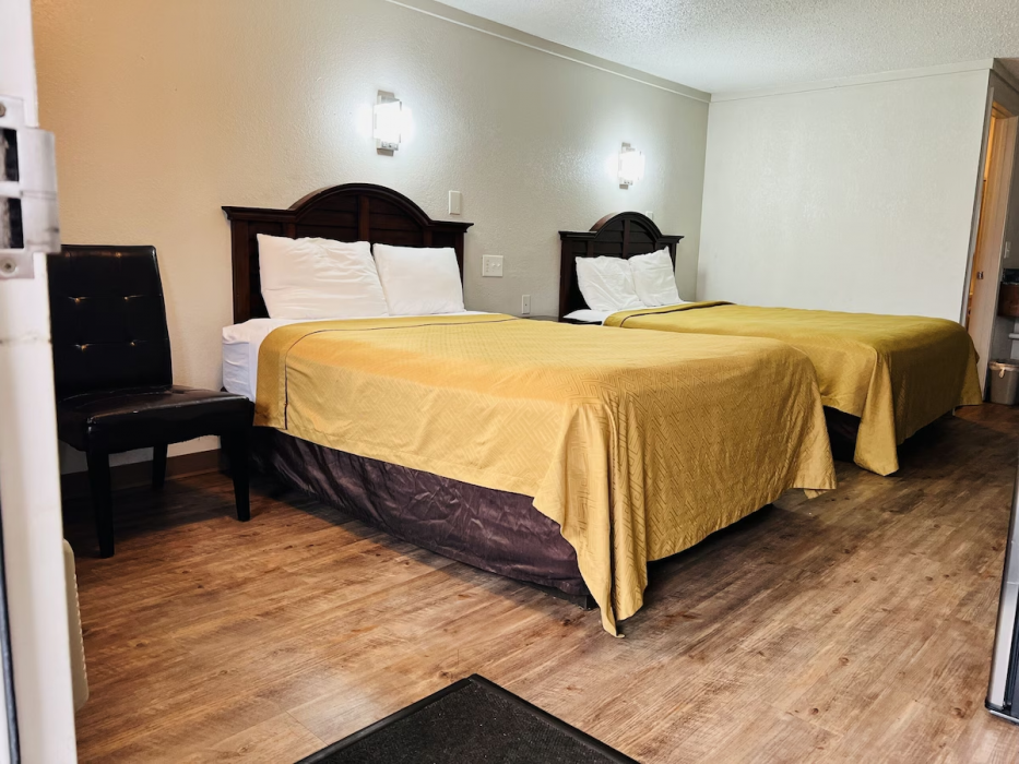 Cozy Garden Inn By OYO Hwy 40 Richmond 13/26