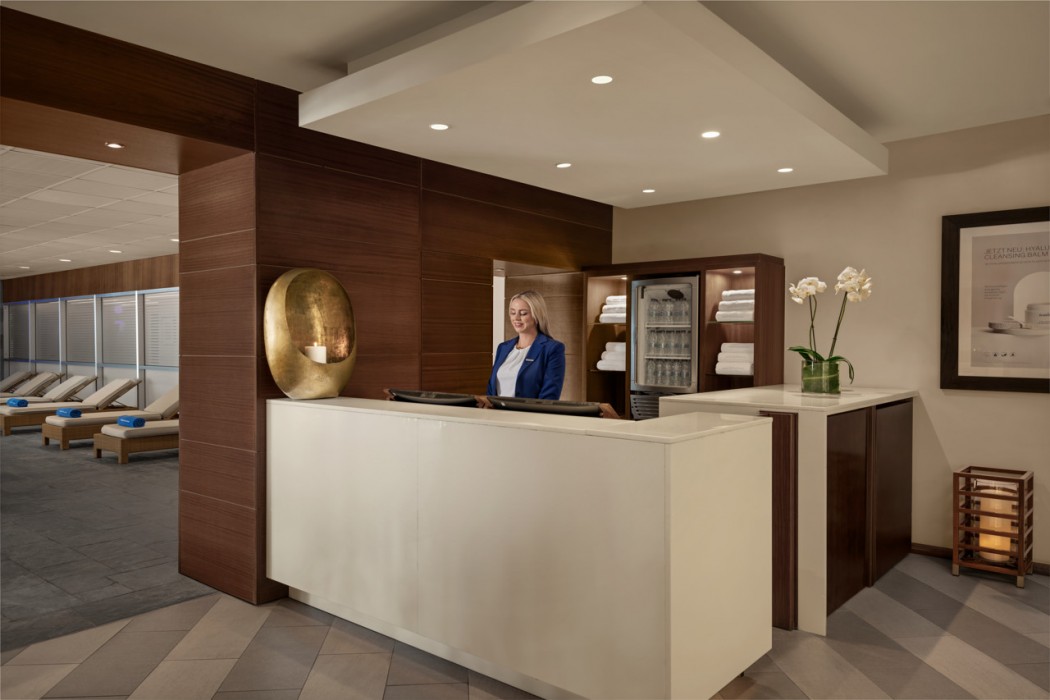 Mediterranean Beach Hotel 44/71