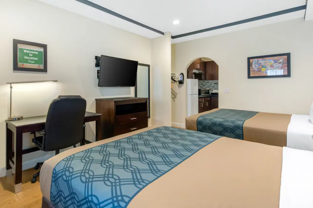 Red Star Inn & Suites Willowbrook 9/21