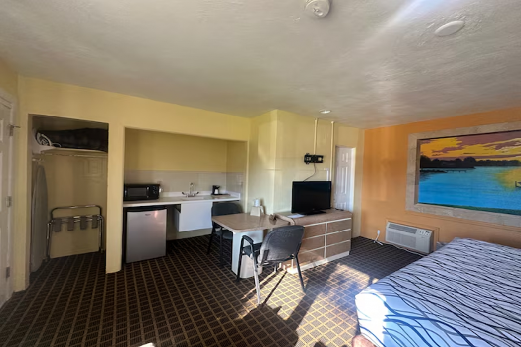 Super Inn By Oyo Daytona Beach Near Airport 13/21