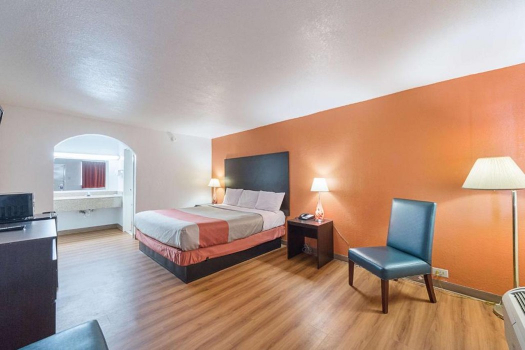 Motel6 San Antonio, TX - I-10 West 11/55