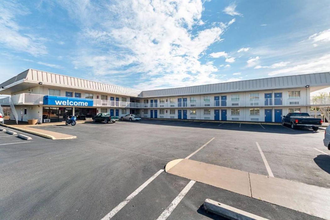 Motel6 San Antonio, TX - I-10 West photo2