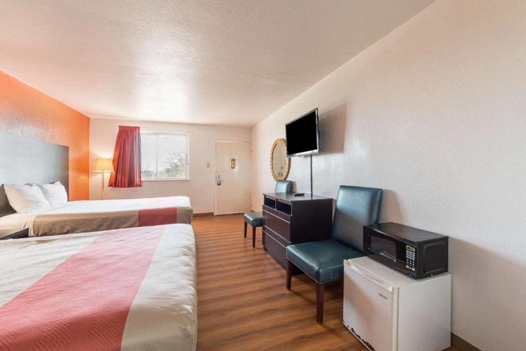 Motel6 San Antonio, TX - I-10 West 16/55