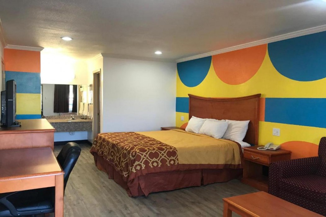 Americas Best Value Inn Bowie 10/21