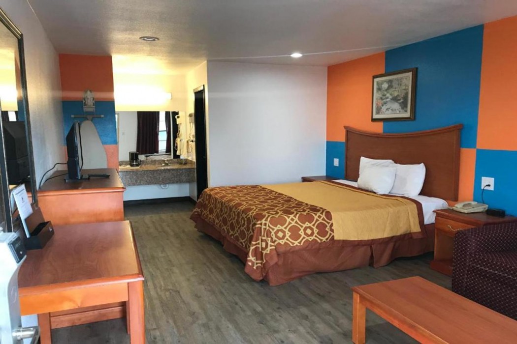 Americas Best Value Inn Bowie 8/21