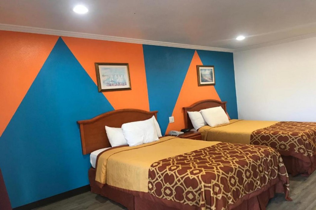 Americas Best Value Inn Bowie 11/21