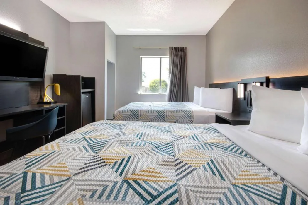 Motel6 San Antonio, TX - South 12/58