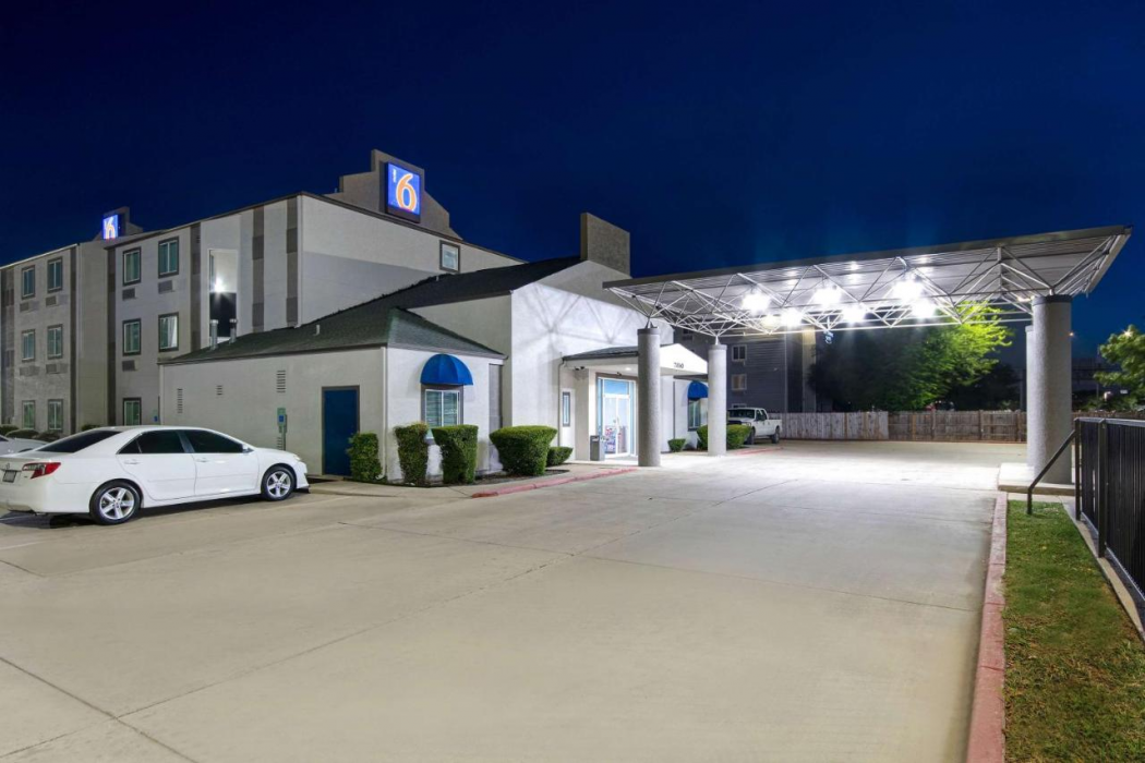 Motel6 San Antonio, TX - South photo5