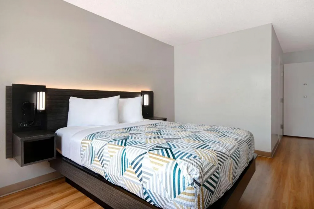 Motel6 San Antonio, TX - South 13/58