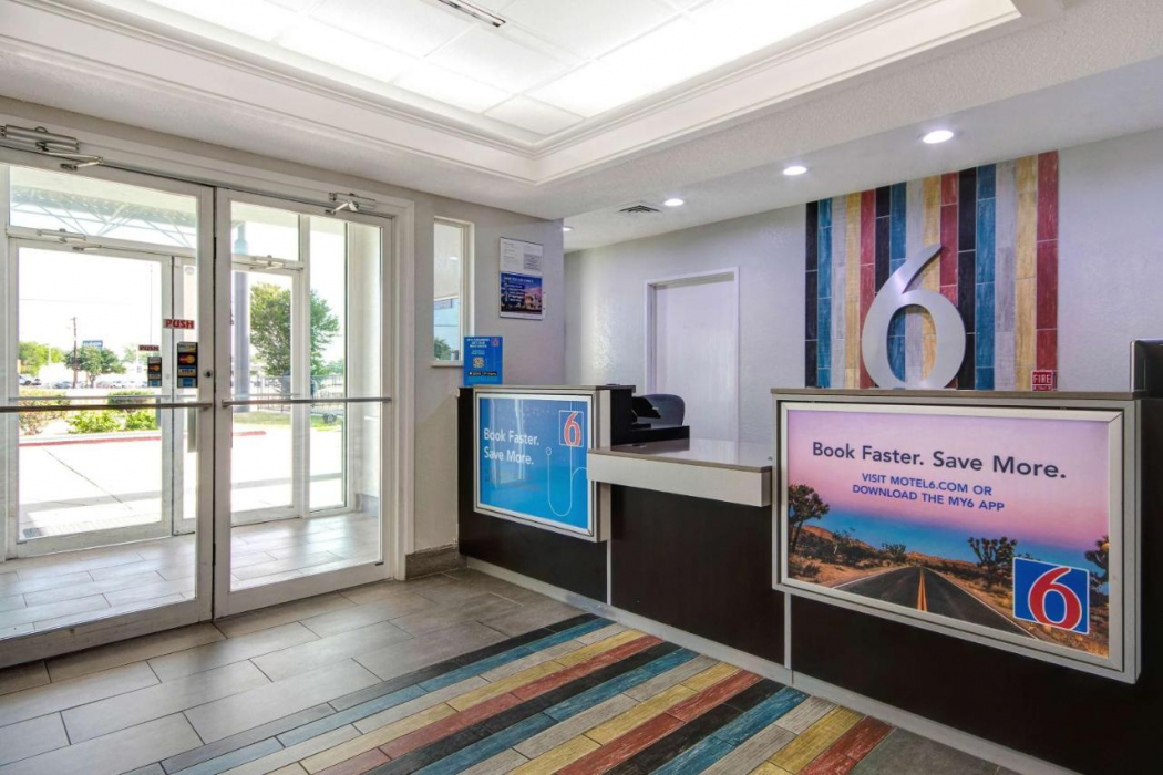 Motel6 San Antonio, TX - South 6/58