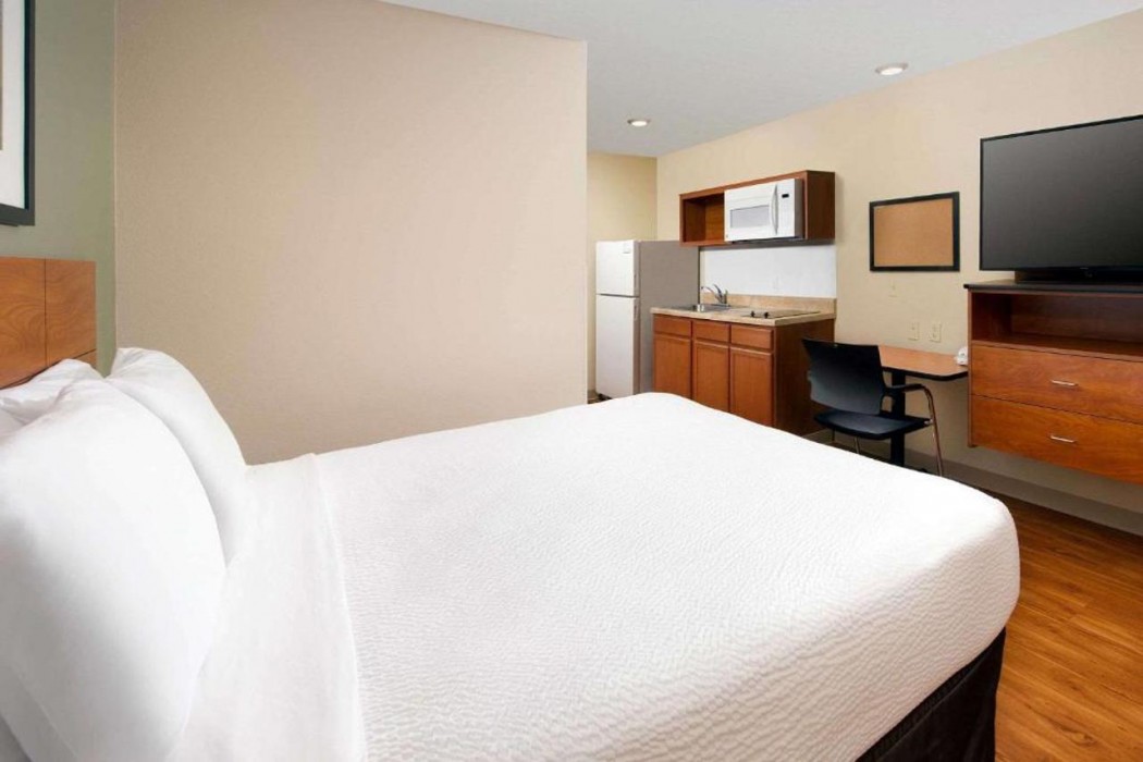 Woodspring Suites Chicago Romeoville 13/33