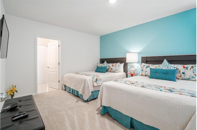 Solterra Resort Platinum Homes 3/50