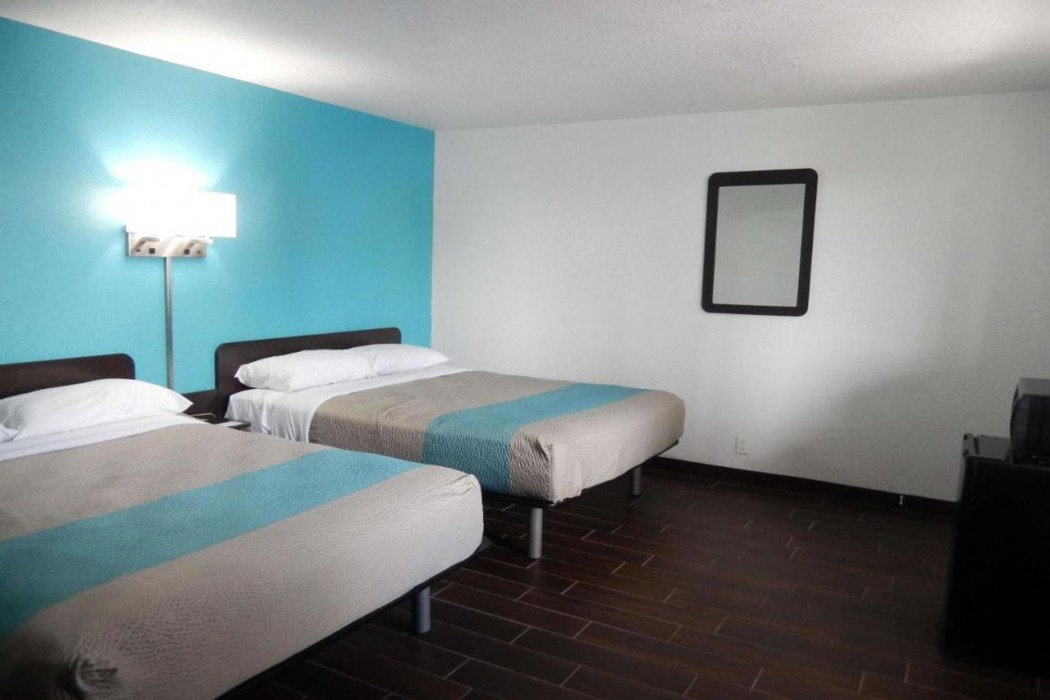 Motel6 Portland, TX 8/29