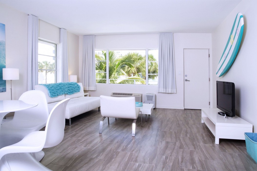 Aqua Hotel, Fort Lauderdale 74/100