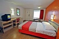 Motel6 Kalamazoo, MI 33/39