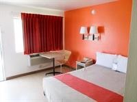 Studio City Suites, a Travelodge by Wyndham 28/37