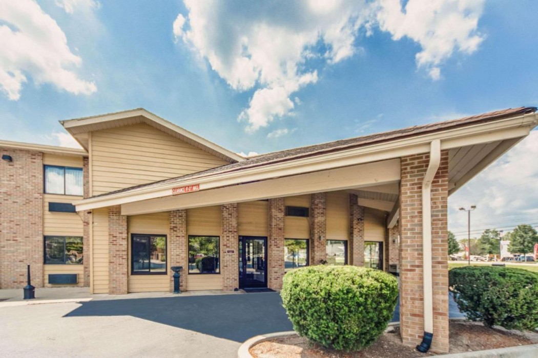 Quality Inn Decatur Near US-224 1/60
