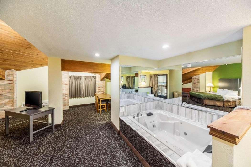 Quality Inn Decatur Near US-224 10/60