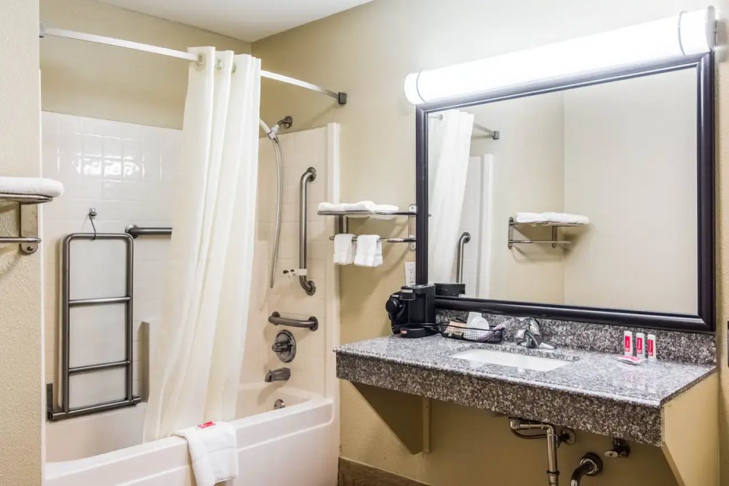 Econo Lodge Jasper AL 6/19