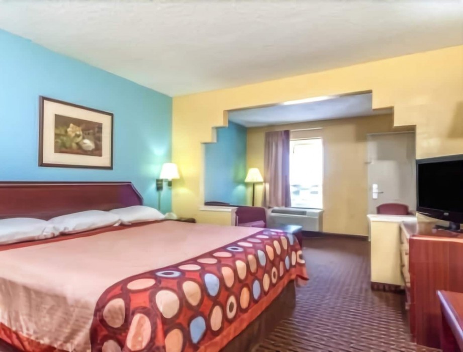 Super 8 By Wyndham Madison/Ridgeland Area 19/58
