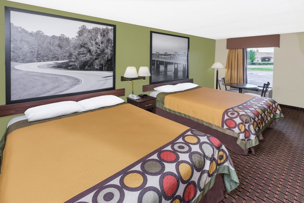 Super 8 By Wyndham Madison/Ridgeland Area 33/58