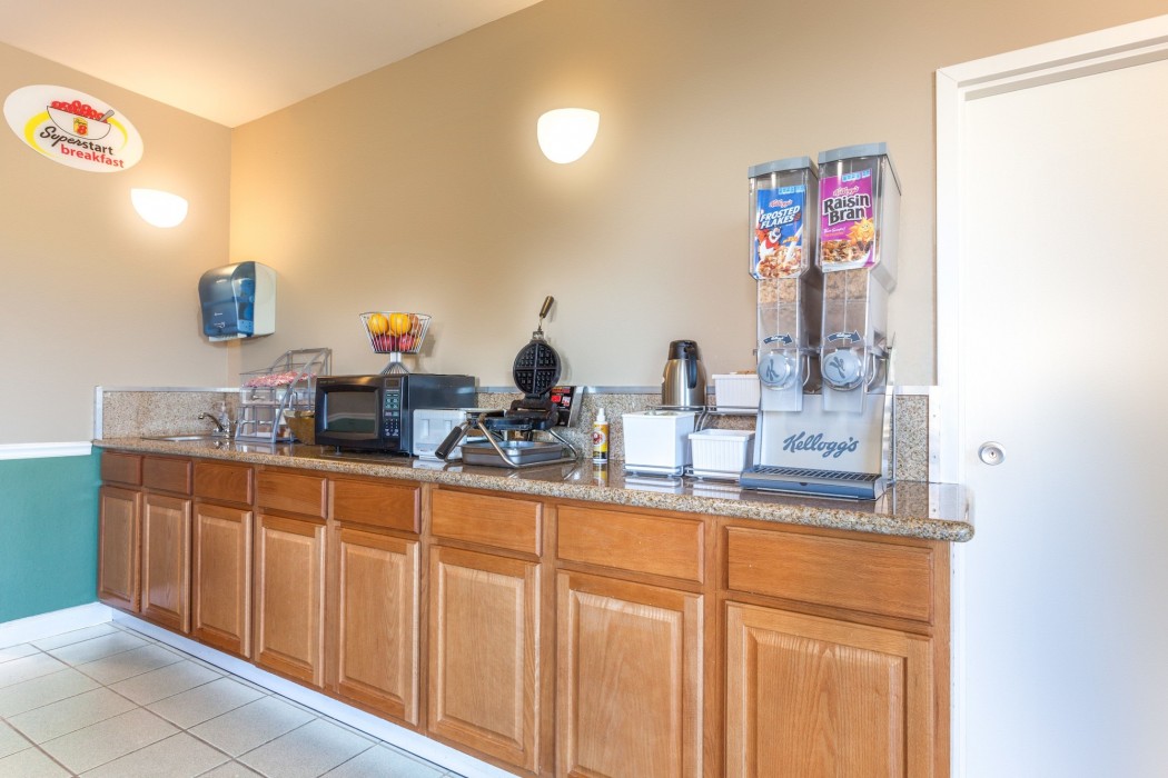 Super 8 By Wyndham Madison/Ridgeland Area 26/58