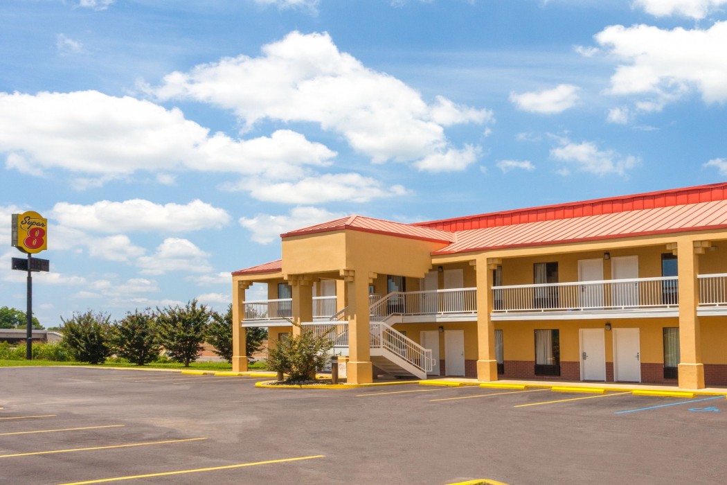 Super 8 By Wyndham Madison/Ridgeland Area 42/58