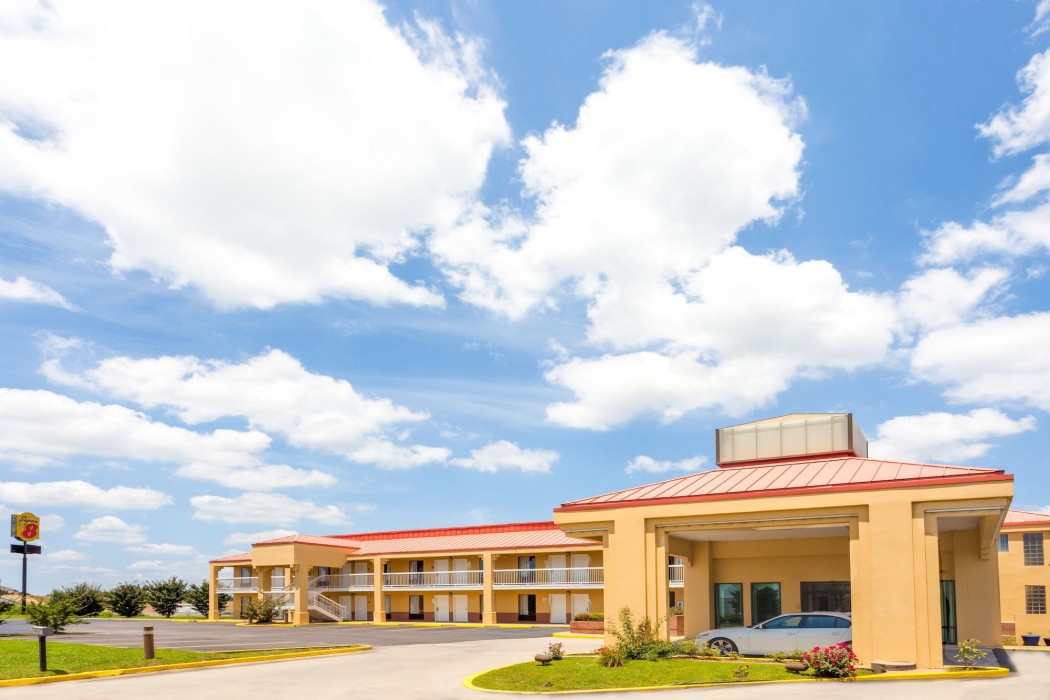 Super 8 By Wyndham Madison/Ridgeland Area 27/58