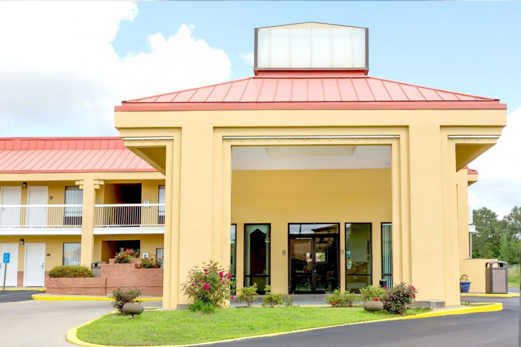 Super 8 By Wyndham Madison/Ridgeland Area 37/58