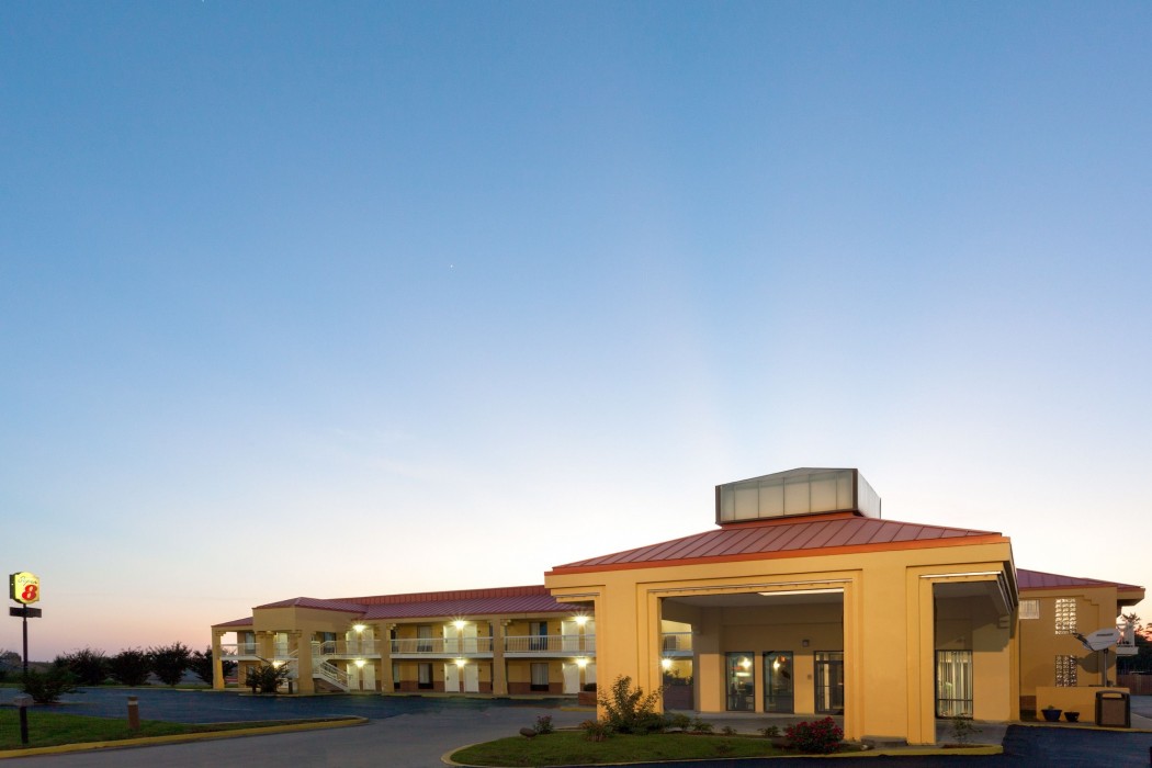 Super 8 By Wyndham Madison/Ridgeland Area 34/58