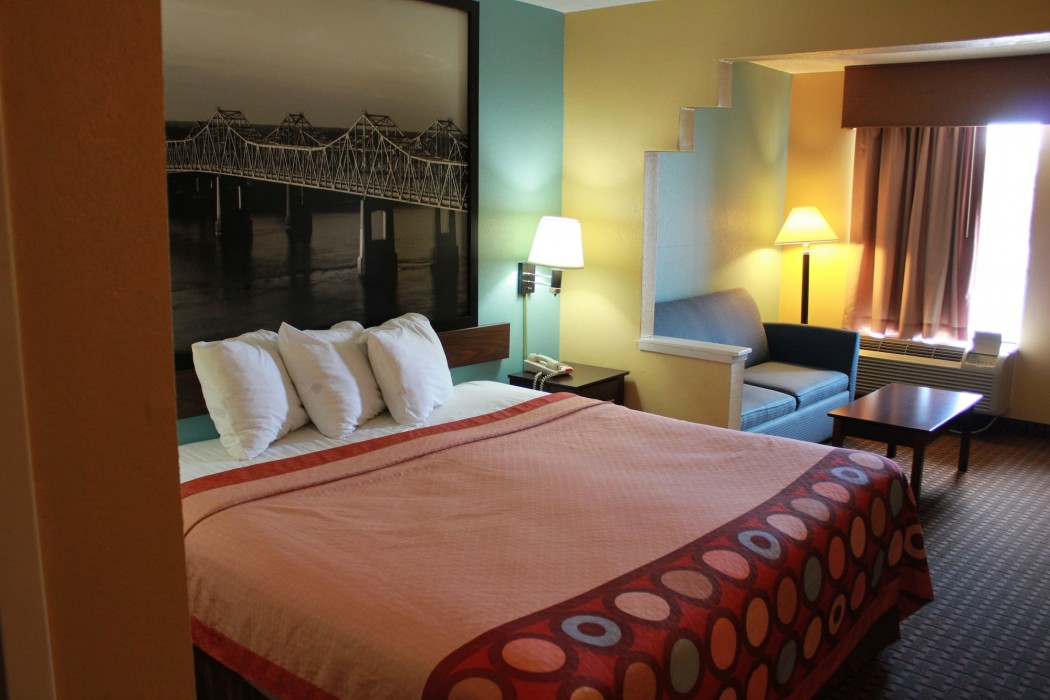 Super 8 By Wyndham Madison/Ridgeland Area 35/58