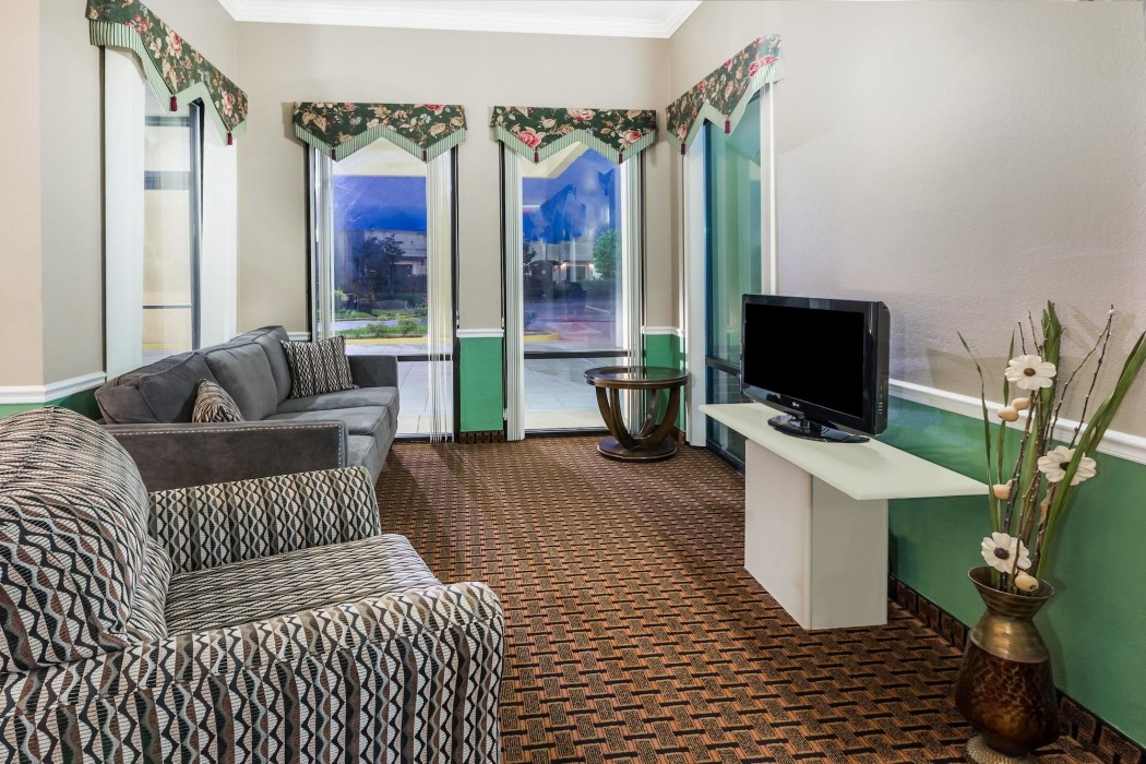 Super 8 By Wyndham Madison/Ridgeland Area 23/58
