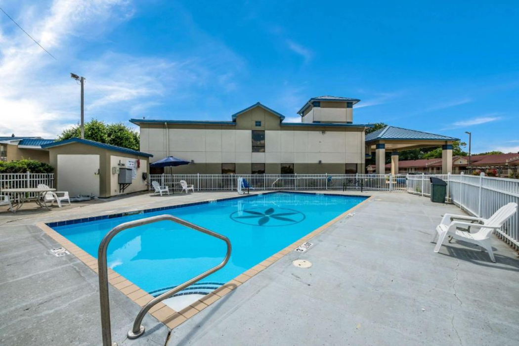 Quality Inn Jacksonville near Little Rock Air Force Base 18/32