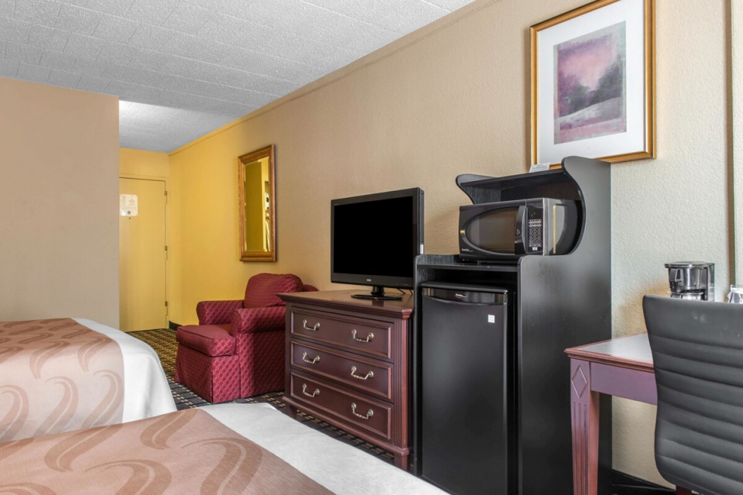 Ramada by Wyndham New Kensington 4/8