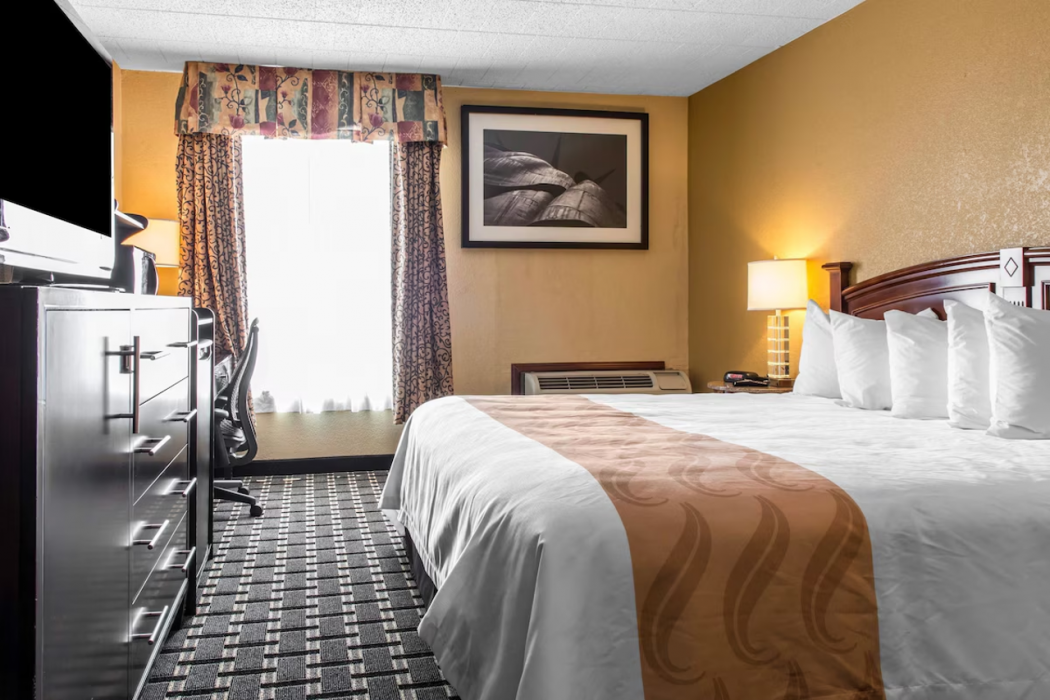 Ramada by Wyndham New Kensington 5/8