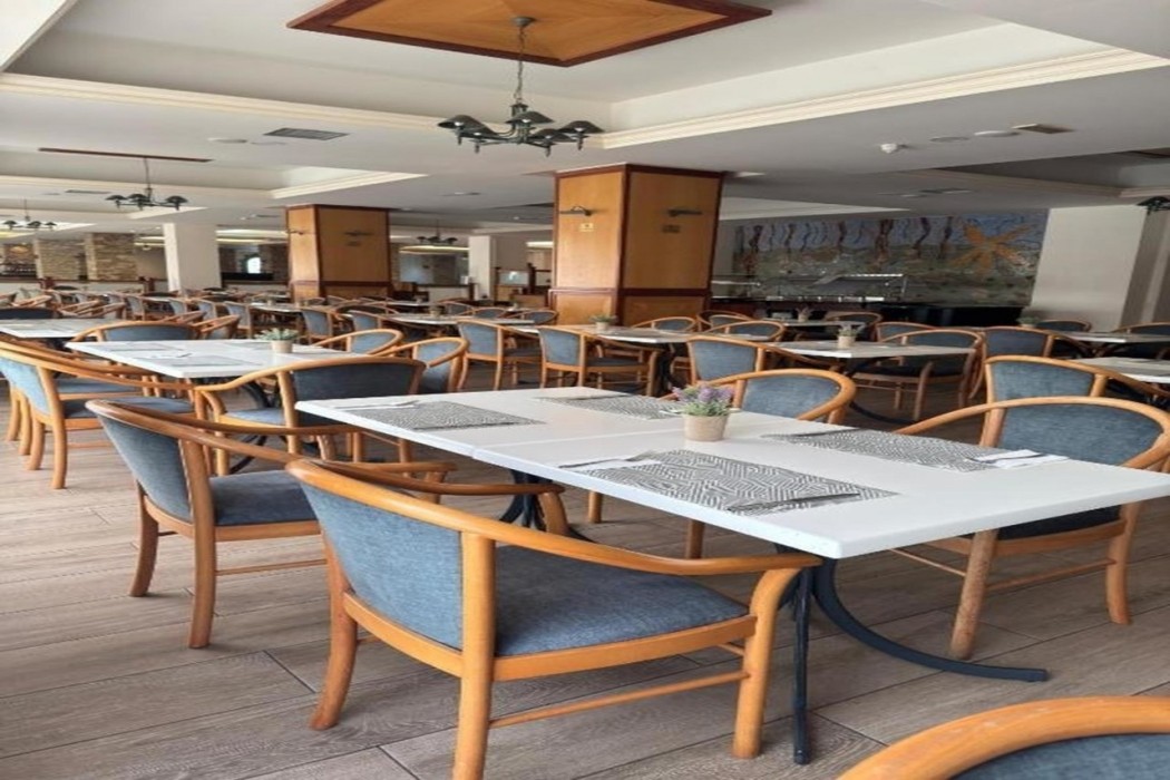 Navarria Hotel 37/50