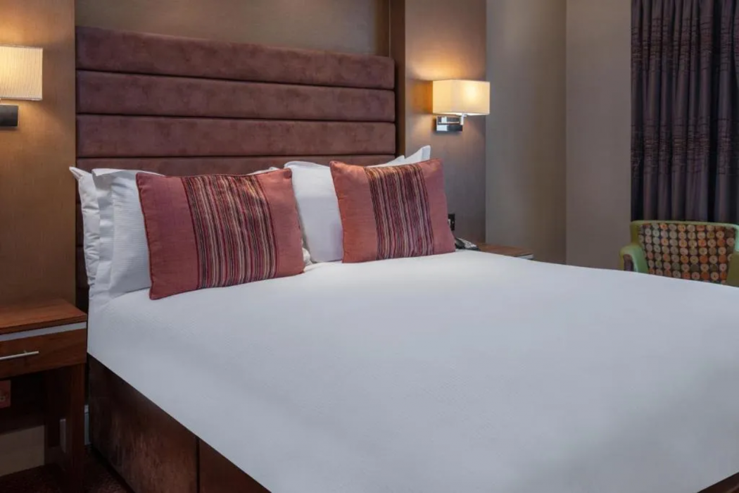 Hampshire Court Hotel & Spa 13/65