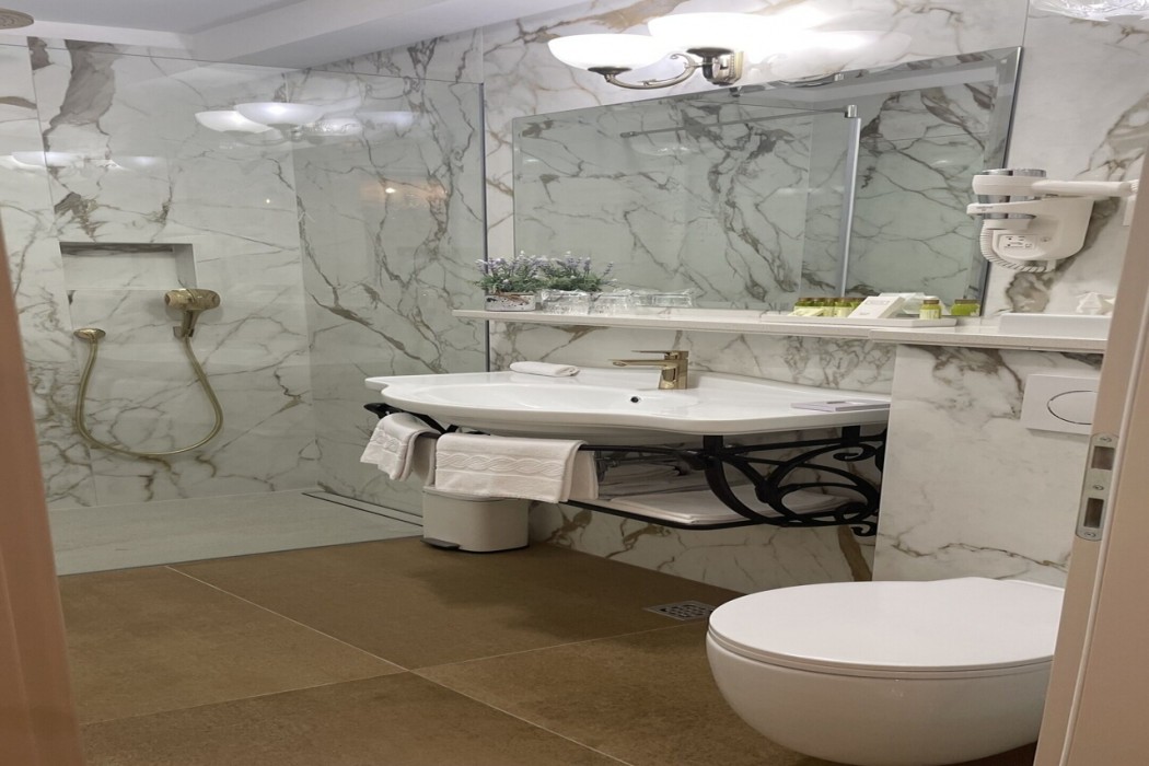 Priska Med Luxury Rooms 9/77