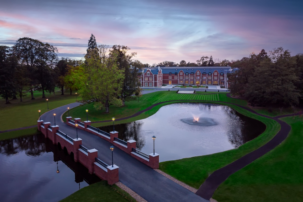 Fairmont Windsor Park 4/82