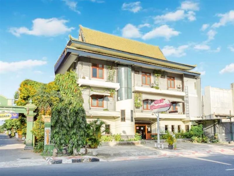 OYO 3819 Hotel Winotosastro 20/33